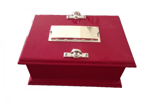 red_Casket_epping.jpg